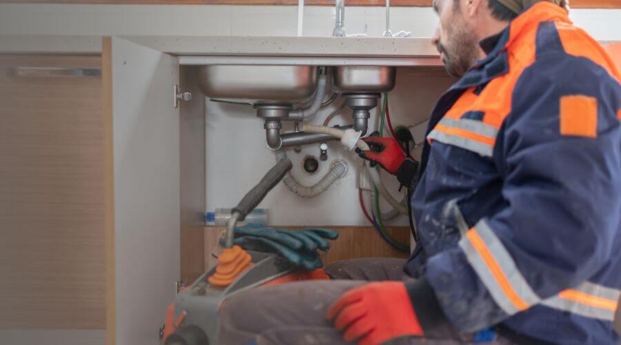 Professional tankless water heater installation services in McDade, TX